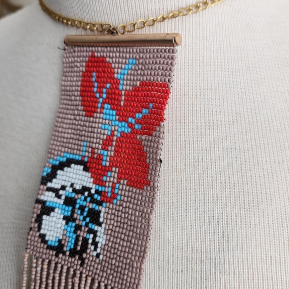 Red Orchid Beaded Tapestry Necklace with Goldtone Chain - Picture 11 of 13